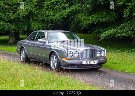 1995 90s Silver Bentley 3 Speed automatic auf der ‘The Cars The Star Show“ in Holker Hall & Gardens, Grange-over-Sands, Großbritannien Stockfoto