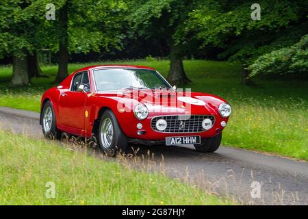 2002 rotes BMW Tribute 250 Z Series 5-Gang Schaltgetriebe 2979cc Coupé auf der ‘The Cars The Star Show“ in Holker Hall & Gardens, Grange-over-Sands, Großbritannien Stockfoto