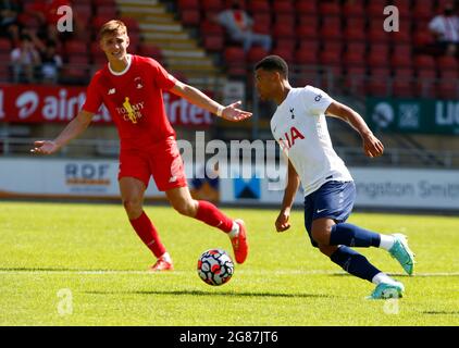 Leyton, Großbritannien. Juli 2021. LONDON, ENGLAND - 17. JULI: Dana Scarlett von Tottenham Hotspur während der JE3 Foundation Trophy zwischen Leyton Orient und Tottenham Hotspur am 17. Juli 2021 im Breyer Group Stadium, Leyton, UK Credit: Action Foto Sport/Alamy Live News Stockfoto