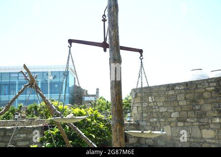 Alte Holzschuppen im Schlossmuseum gehalten. Alte Holzschuppen. Stockfoto