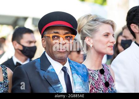 Spike lee nimmt am 17. Juli 2021 an der Abschlussvorführung von „OSS 117: From Africa With Love“ und der Abschlusszeremonie in Cannes, Frankreich, Teil. (Foto: ImageSpace/Sipa USA) Quelle: SIPA USA/Alamy Live News Stockfoto