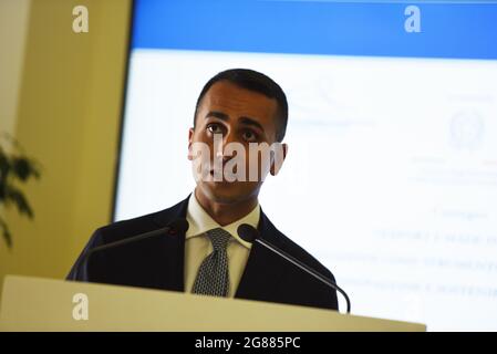 Ischia, Italien. Juli 2021. Außenminister Luigi Di Maio bei Export and Made wurde die Veranstaltung in Lacco Ameno, Ischia, organisiert, um über die Unterstützung der Wirtschaftspolitik bei der Entwicklung für Süditalien zu sprechen. (Foto: Pasquale Gargano/Pacific Press/Sipa USA) Quelle: SIPA USA/Alamy Live News Stockfoto