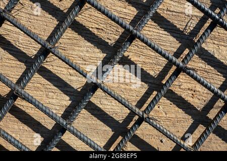 Strukturstahl auf der Baustelle Stockfoto