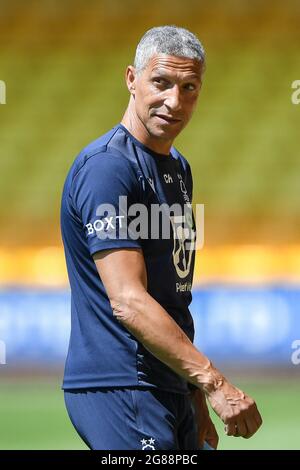 BURSLEM, GROSSBRITANNIEN. 17. JULI Nottingham Forest Manager, Chris Hughton während des Vorsaison-Freundschaftsspiel zwischen Port Vale und Nottingham Forest im Vale Park, Burslem am Samstag, 17. Juli 2021. (Kredit: Jon Hobley | MI News) Kredit: MI Nachrichten & Sport /Alamy Live News Stockfoto