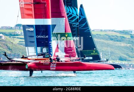 Großbritannien wurde am ersten Renntag beim britischen SailGP in Plymouth, Devon, Großbritannien, am 17. Juli 2021 von Paul Goodison an der Spitze des Rennens stehen. Foto von Phil Hutchinson. Nur zur redaktionellen Verwendung, Lizenz für kommerzielle Nutzung erforderlich. Keine Verwendung bei Wetten, Spielen oder Veröffentlichungen einzelner Clubs/Vereine/Spieler. Stockfoto