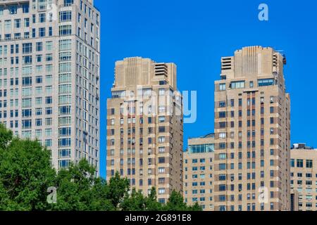 25 der Central Park West, The Century, ist ein Art déco-Wahrzeichen der Upper West Side von Manhattan. Stockfoto