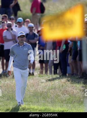 17. Juli 2021; Royal St Georges Golf Club, Sandwich, Kent, England; The Open Championship, PGA Tour, European Tour Golf, Tag 3; Dylan Frittelli (RSA) auf dem 11. Loch Stockfoto