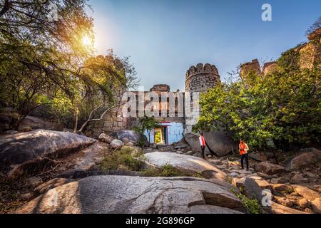 Hampi, Karnataka, Indien - 14. Januar 2020 : schöne Aussicht auf das Anegundi Fort in Hampi, Karnataka, Indien Stockfoto