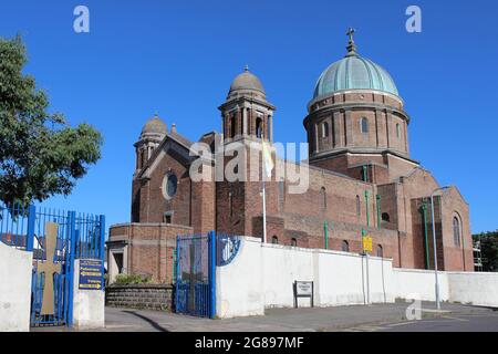 Schreinkirche der SS Peter & Paul und St. Philomena, New Brighton, Wirral, Großbritannien Stockfoto