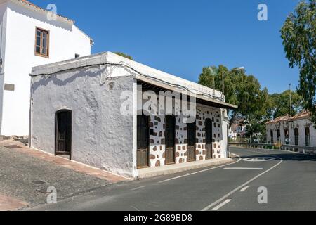 Die kleine Stadt Santa Lucia auf Gran Canaria, Spanien an einem Sommernachmittag. Stockfoto