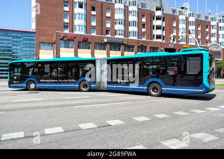 NAH.SH MAN Lion’s City Gelenkbus in Kiel, Deutschland Stockfoto