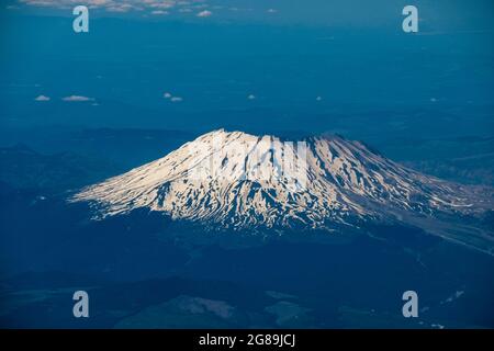 Luftaufnahme von Mt. St. Helens, Cascade Mountains, Staat Washington, USA, Pazifischer Nordwesten. Stockfoto