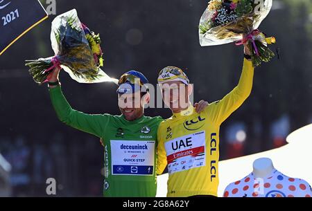 Sieger des Green Points Trikots Brite Mark Cavendish von Deceuninck - Quick-Step und Sieger des gelben Trikots für die Gesamtwertung, die Polka Stockfoto