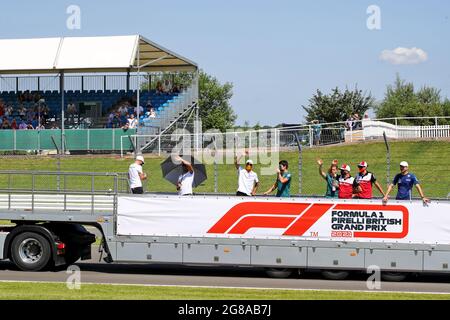 Silverstone, Großbritannien. Juli 2021. Fahrerparade. 18.07.2021. Formel-1-Weltmeisterschaft, Rd 10, Großer Preis Von Großbritannien, Silverstone, England, Wettkampftag. Bildnachweis sollte lauten: XPB/Press Association Images. Quelle: XPB Images Ltd/Alamy Live News Stockfoto