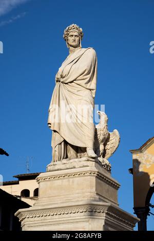 Renaissance-Statue von Dante Alighieri, Piazza Santa Croce, UNESCO-Weltkulturerbe, Altstadt, Florenz, Toskana, Italien Stockfoto
