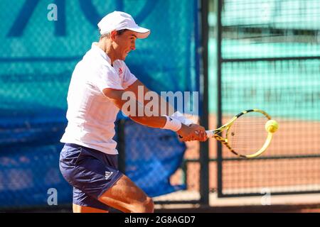 AMERSFOORT, NIEDERLANDE - 17. JULI: Antoine Hoang (FRA) während der Van Mossel KIA Dutch Open am 17. Juli 2021 im Tennisvereniging ATLA in Amersfoort, Niederlande (Foto: Hans van der Valk/Orange Picturs) Stockfoto