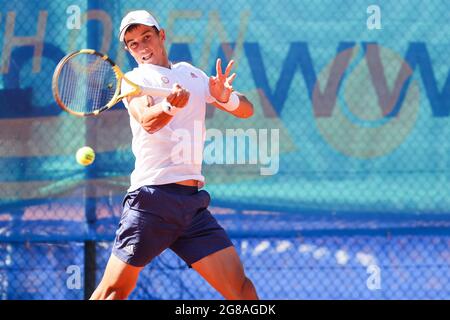 AMERSFOORT, NIEDERLANDE - 17. JULI: Antoine Hoang (FRA) während der Van Mossel KIA Dutch Open am 17. Juli 2021 im Tennisvereniging ATLA in Amersfoort, Niederlande (Foto: Hans van der Valk/Orange Picturs) Stockfoto