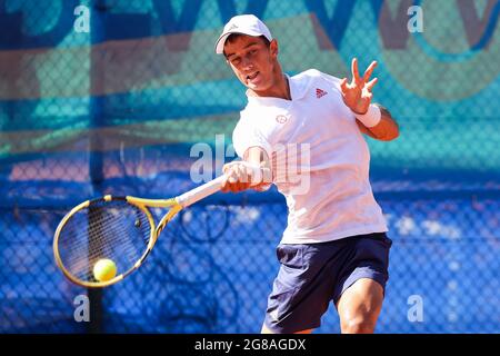 AMERSFOORT, NIEDERLANDE - 17. JULI: Antoine Hoang (FRA) während der Van Mossel KIA Dutch Open am 17. Juli 2021 im Tennisvereniging ATLA in Amersfoort, Niederlande (Foto: Hans van der Valk/Orange Picturs) Stockfoto