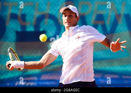 AMERSFOORT, NIEDERLANDE - 17. JULI: Antoine Hoang (FRA) während der Van Mossel KIA Dutch Open am 17. Juli 2021 im Tennisvereniging ATLA in Amersfoort, Niederlande (Foto: Hans van der Valk/Orange Picturs) Stockfoto