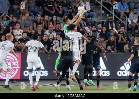 Los Angeles FC Torwart Tomas Romero (30) sichert sich eine Ecke während eines MLS-Spiels gegen den Real Salt Lake, Samstag, 17. Juli 2021, in Los Angeles, CA Stockfoto