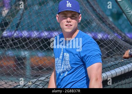 Denver CO, USA. Juli 2021. Los Angeles Catcher will Smith ((16) vor dem Spiel mit den Los Angeles Dodgers und den Colorado Rockies im Coors Field in Denver Co. David Seelig/Cal Sport Medi. Kredit: csm/Alamy Live Nachrichten Stockfoto