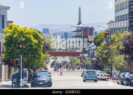 San Francisco, 22. MAI 2021 - sonnige Außenansicht des Japantown Stockfoto