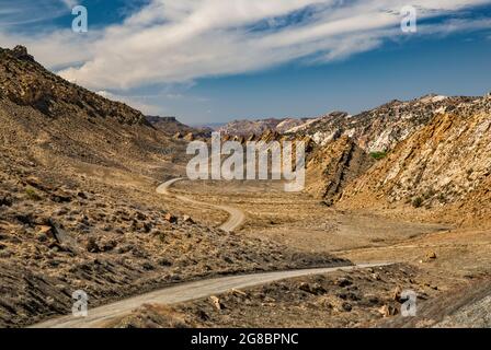 Cottonwood Canyon, der gezackte Kamm des Cockscomb, Grand Staircase Escalante National Monument, Utah, USA Stockfoto