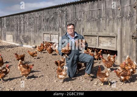 Der Eierbauer Douglas Wanstall, der auf seinem Bauernhof in Kent tätig ist, hat gegen Fridays Klage erhoben und behauptet, er sei für einen Salmonellenausbruch auf seinen Farmen verantwortlich Stockfoto