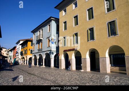 Spilimbergo, città friulana, le vie del Centro storico Stockfoto