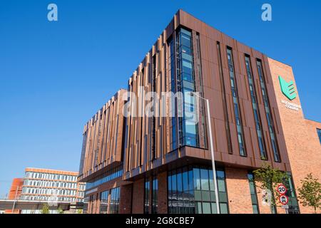 Sommermorgen im neuen Nottingham College City Hub an der Südseite von Nottingham City, Nottinghamshire, England Stockfoto