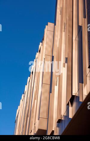 Sommermorgen im neuen Nottingham College City Hub an der Südseite von Nottingham City, Nottinghamshire, England Stockfoto