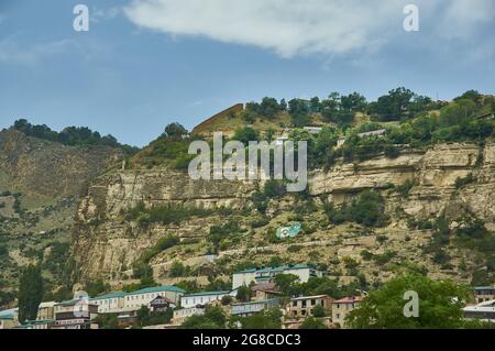 Dorf Gunib, ländliche Ortschaft und Verwaltungszentrum des Distrikts Ghunib der Republik Daghestan. Stockfoto