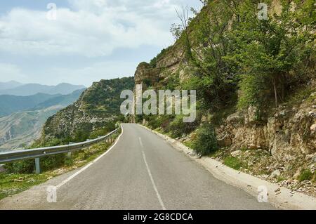 Dorf Gunib, ländliche Ortschaft und Verwaltungszentrum des Distrikts Ghunib der Republik Daghestan. Stockfoto