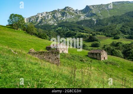 Naranjo de Bulnes, bekannt als PICU Urriellu, in Asturien, Spanien. Stockfoto