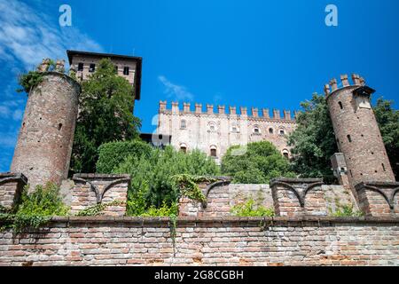 Schloss Gabiano Monferrato Piemont Italien