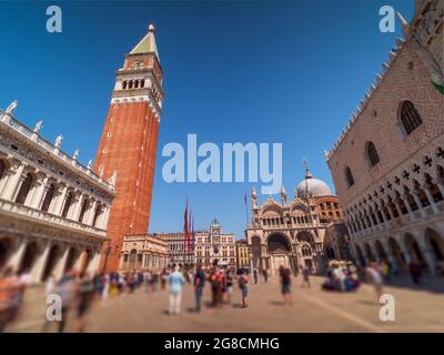 Venedig-Stadt mit dem Markusturm Stockfoto