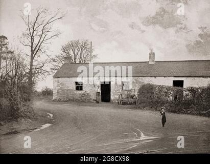 Eine Ansicht der Smithy aus dem späten 19. Jahrhundert in Gretna Green in Dumfries und Galloway, Schottland. Im Jahr 1754 begannen entlaufene Paare, die außerhalb der Beschränkungen von England und Wales eine Ehe suchten, sich auf Gretna Green zusammenzuschließen; Die erste Station in Schottland, wo das Gesetz „irreguläre Ehen“ erlaubte, was bedeutet, dass, wenn eine Erklärung vor zwei Zeugen abgegeben wurde, fast jeder die Befugnis hatte, die Trauung zu leiten. Junge Paare wurden an der Kreuzung, neben dem berühmten Schmiedegeschäft, vom örtlichen Schmied, der Hochzeitszeremonien durchführte, getroffen Stockfoto