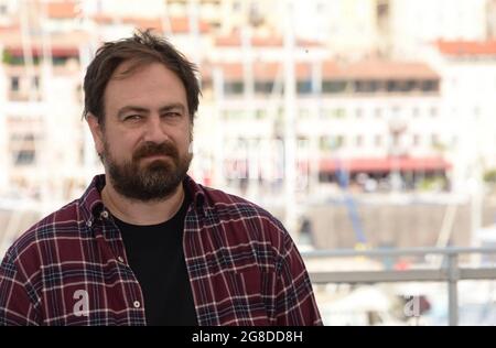 17. Juli 2021, CANNES, Frankreich: CANNES, FRANKREICH - 17. JULI: Regisseur Justin Kurzel nimmt am 17. Juli 2021 in Cannes, Frankreich, an der ''Nitram'' Fotozelle Teil. (Bild: © Frederick InjimbertZUMA Press Wire) Stockfoto