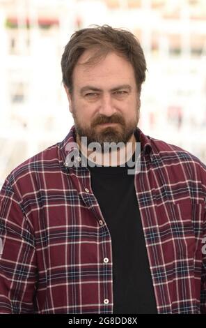 17. Juli 2021, CANNES, Frankreich: CANNES, FRANKREICH - 17. JULI: Regisseur Justin Kurzel nimmt am 17. Juli 2021 in Cannes, Frankreich, an der ''Nitram'' Fotozelle Teil. (Bild: © Frederick InjimbertZUMA Press Wire) Stockfoto