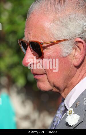 Der Prinz von Wales nimmt an einem Empfang zur Feier der Gründung des „Confident Rural Communities Network“ des Prince's Countryside Fund im Herzogtum Cornwall Nursery in Lostwithiel, Cornwall, Teil. Bilddatum: Montag, 19. Juli 2021. Stockfoto