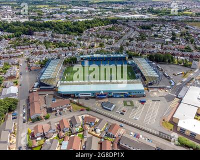 Rugby Park. Die Heimat des FC Kilmarnock seit 1899. Aus der Luft im Juli 2021. Stockfoto