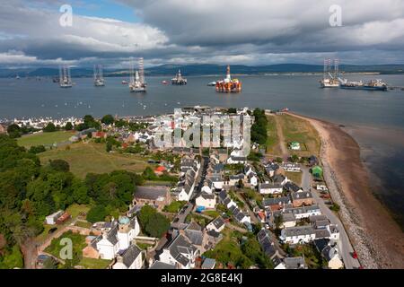 Luftaufnahme von der Drohne des Dorfes Cromarty auf der Black Isle auf Cromarty Firth, Ross und Cromarty, Schottland, Großbritannien Stockfoto