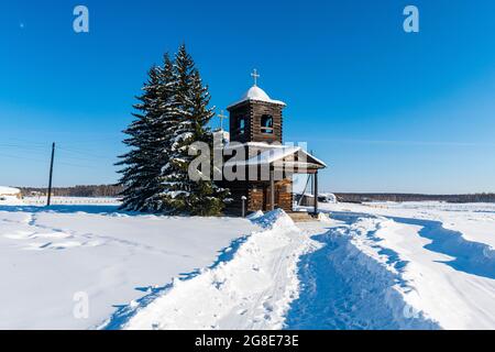 Holzkirche, Regionalmuseum Tscherkekzkij, Straße der Knochen, Sacha Republik, Jakutien, Russland Stockfoto