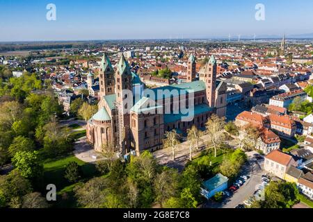 Luftaufnahme der UNESCO-Welterbestätte Kathedrale von Speyer, Speyer, Deutschland Stockfoto