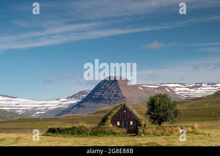 Alte Torfkirche von Groef oder Grafarkirkja bei Hofsos, Skagafjoerour, Skagafjoerdur, Nordisland, Island Stockfoto