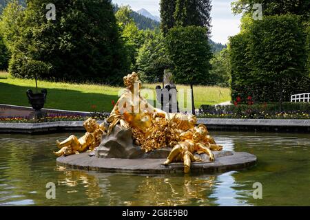 Flora-Brunnen im Schlosspark von Schloss Linderhof, Königspalast von Ludwig II. Von Bayern, Oberbayern, Bayern Stockfoto