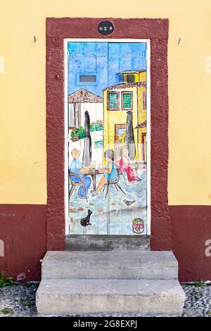 Bemalte Tür, Rua de Santa Maria, Funchal, Madeira Island, Portugal Stockfoto