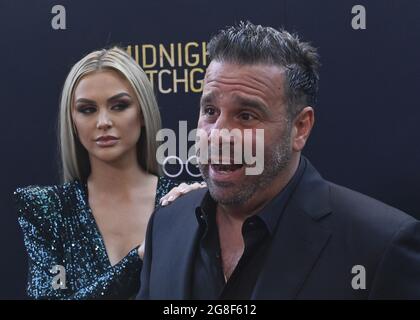 Los Angeles, Usa. Juli 2021. Regisseur Randall Emmett und Lala Kent nehmen am Montag, den 19. Juli 2021, an der Premiere des Film-Krimis „Midnight in the switchgrass“ im Regal LA Live in Los Angeles Teil. Foto von Jim Ruymen/UPI Credit: UPI/Alamy Live News Stockfoto