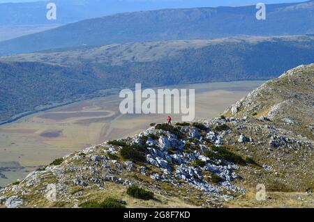 Wandertag auf dem Cincar Mountain Stockfoto