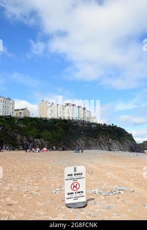 Am 2021. Juli gibt es keine Hundebeschilder in South Beach, Tenby, Pembrokeshire, South Wales Stockfoto